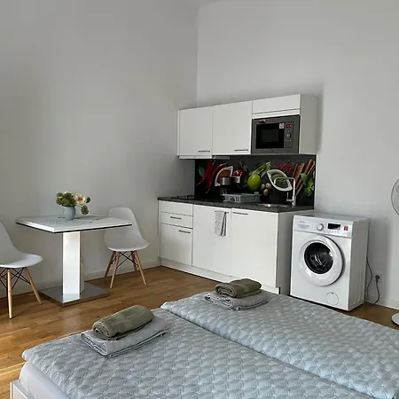 Studio With Balcony Opposite The National Museum *